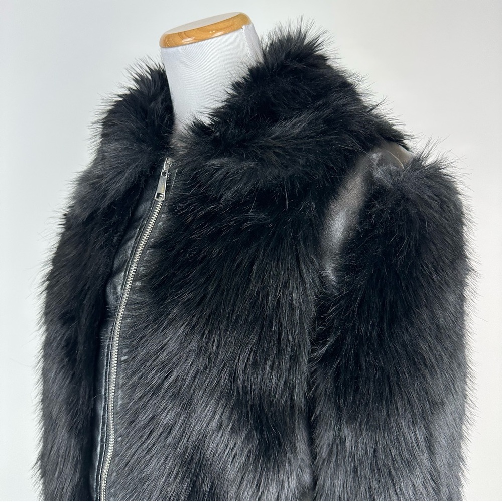 Forever 21 Black Faux Fur Vegan Leather Zip Front Jacket Size Medium - Picture 8 of 13